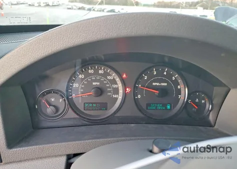 2005 Jeep Grand Cherokee Laredo z USA, uszkodzony, nr VIN 1J4HR48N95C608003